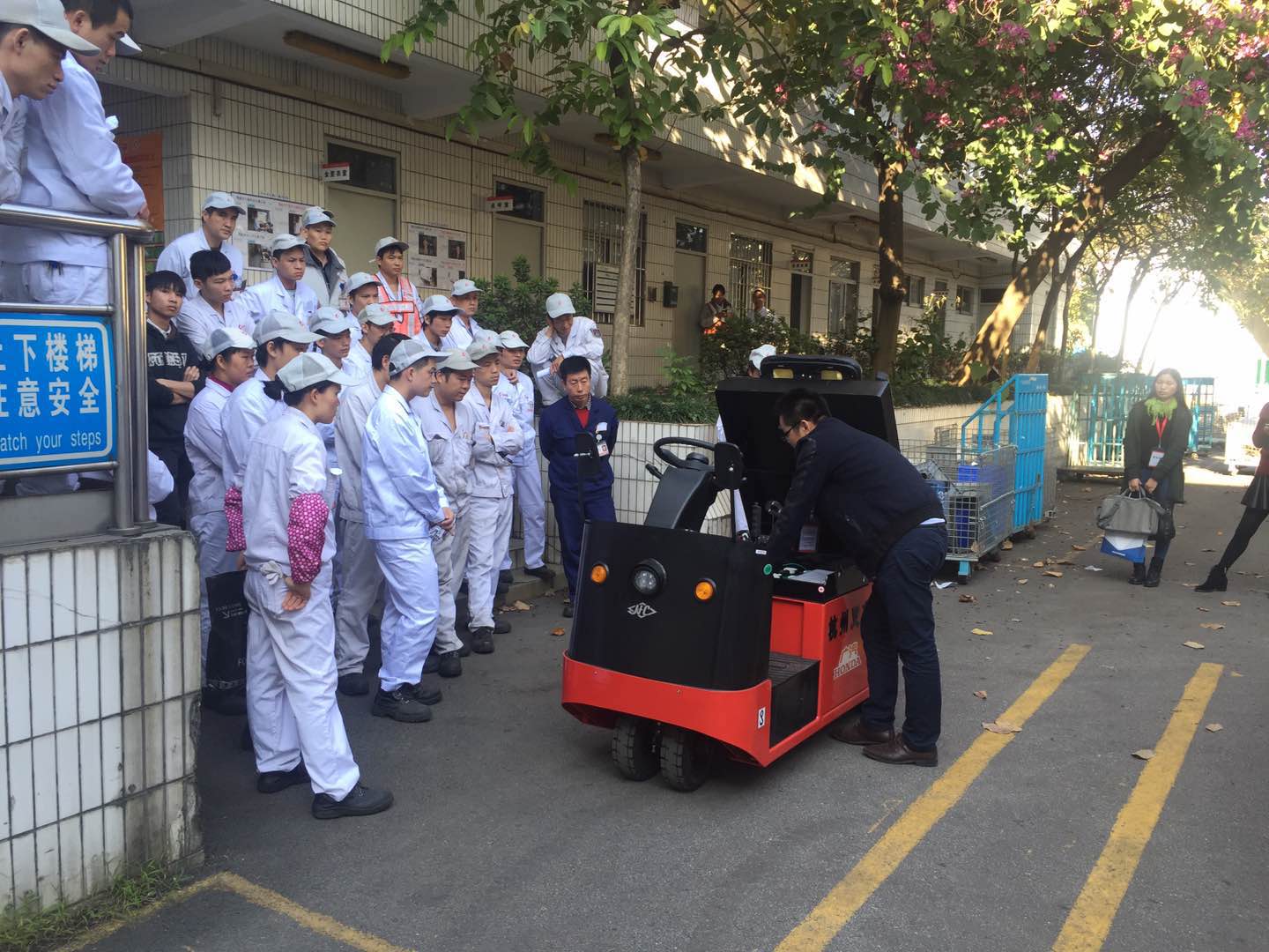 杭州叉車在廣汽本田進行牽引車維護保養知識培訓