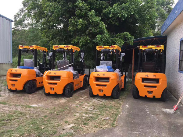 杭州叉車：電動叉車or內燃叉車門架變形了…怎么辦？