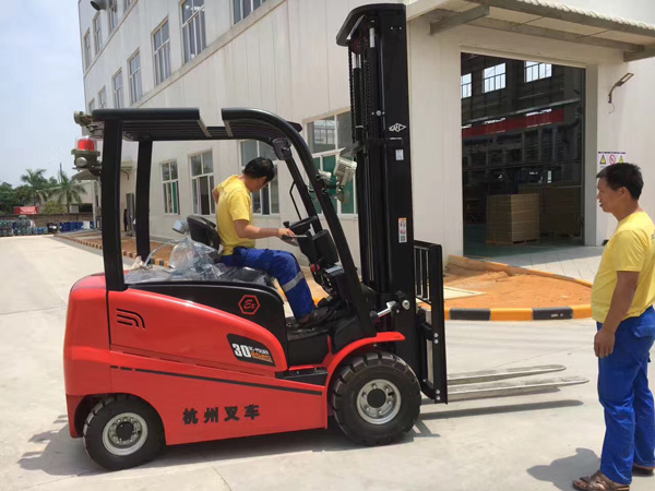杭州叉車：防爆叉車到底如何防爆呢？