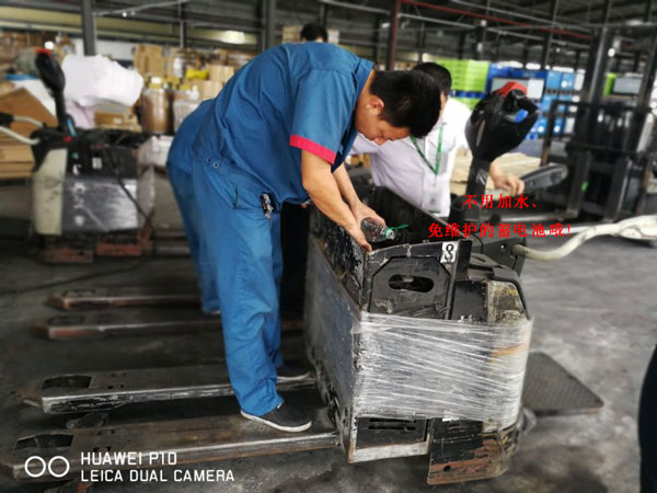 杭州叉車：不用加水維護的蓄電池，很低成本的電動叉車！